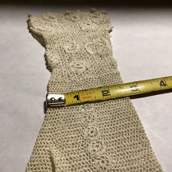 Victorian vintage crochet gloves   Longer style - Picture 3 of 10